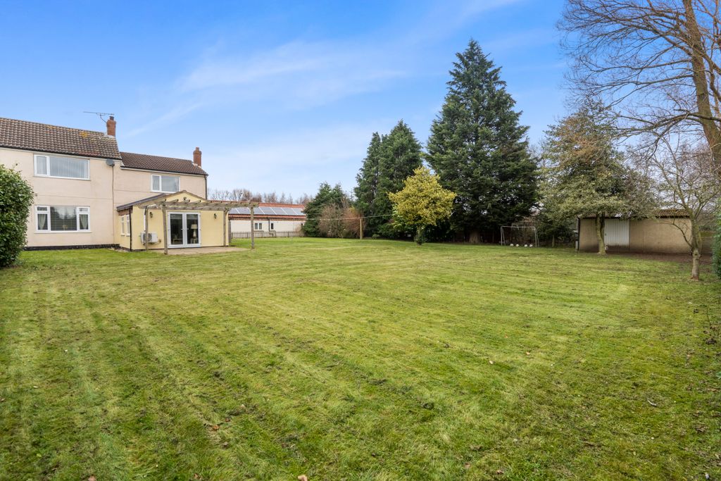 Property photo 2 of 13 Rear Garden 2