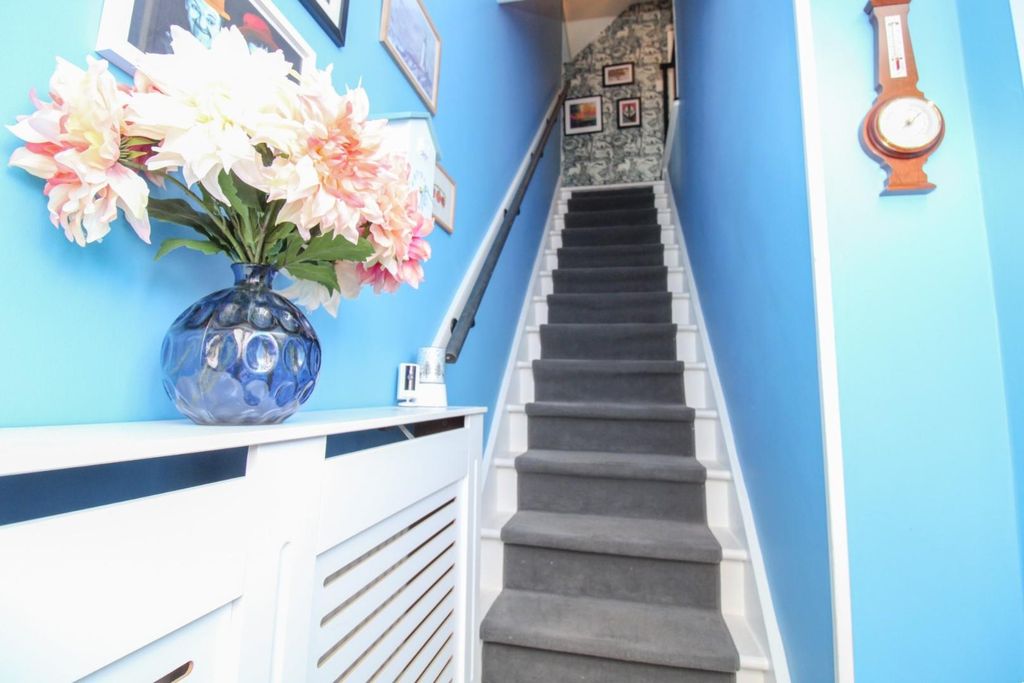 Property photo 2 of 20 Stairway.Jpg