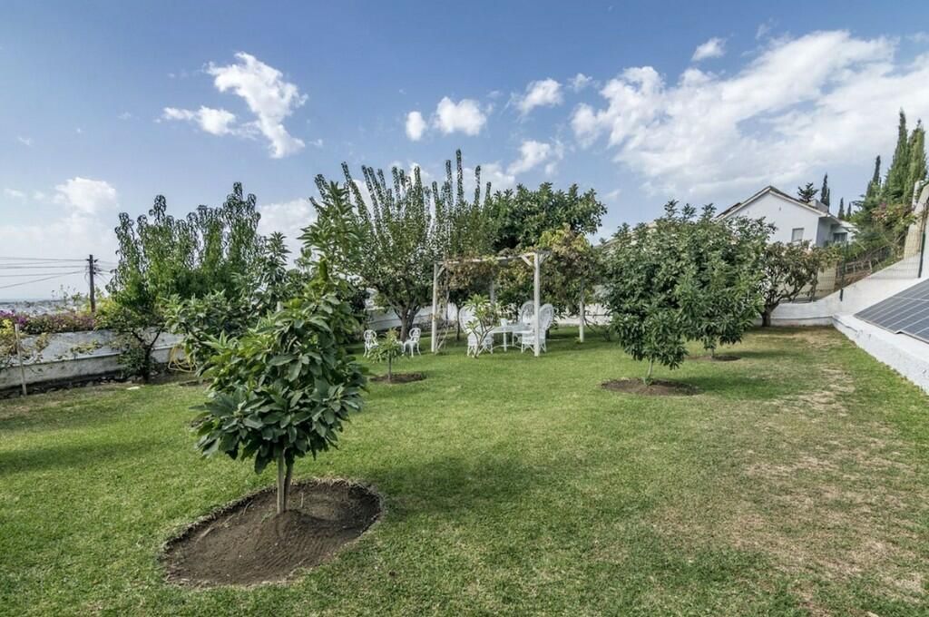 Property photo 3 of 3