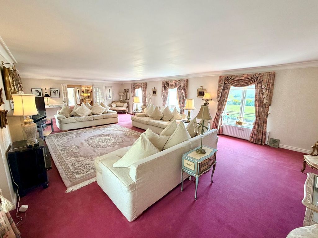 Property photo 2 of 50