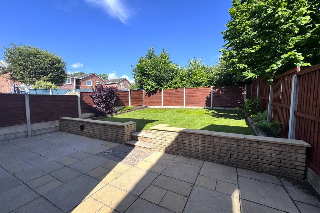 Property photo 2 of 16 (Main)