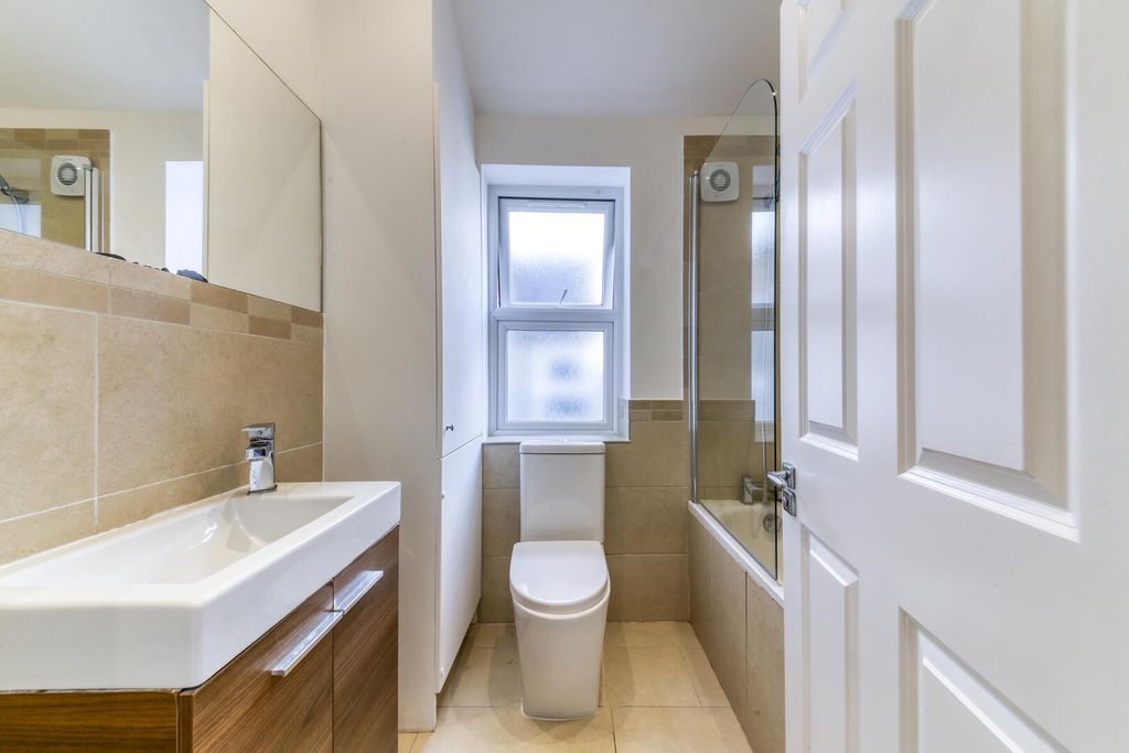 Property photo 3 of 8 Bathroom