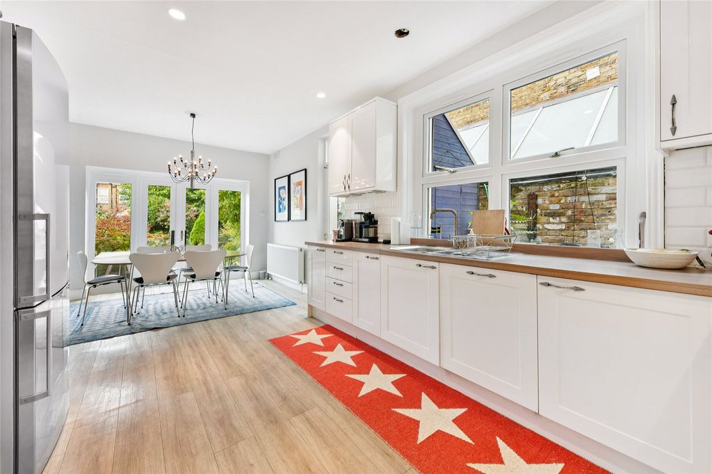 Property photo 2 of 19 Kitchen/Dining