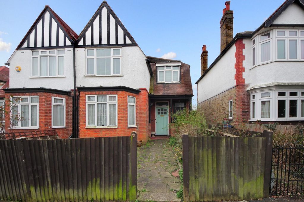 Property photo 1 of 8