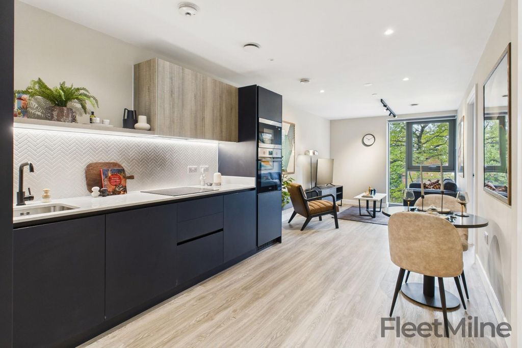 Property photo 2 of 14 Kitchen