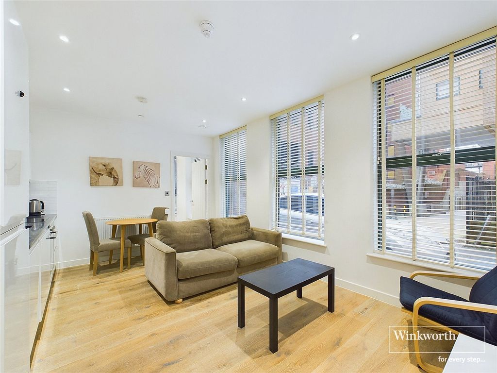 Property photo 2 of 6 Picture No. 16