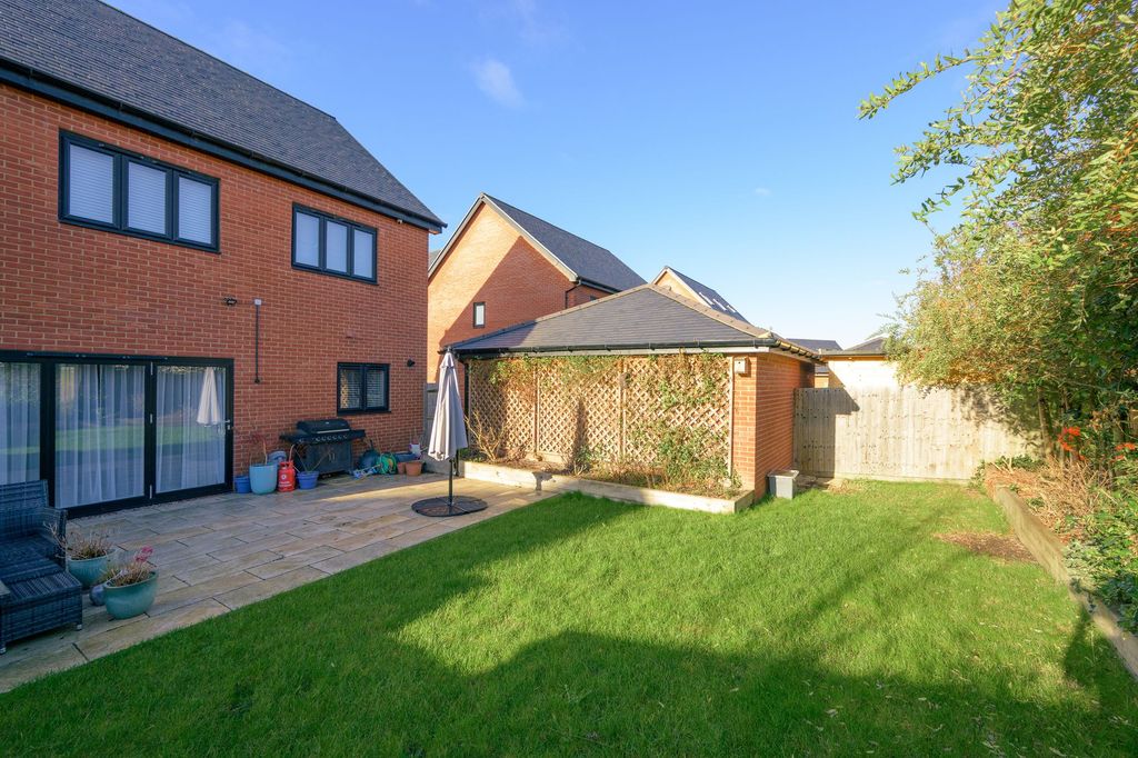 Additional image 17 of 5 bed detached house for saleValehouse Close, Hampton Water PE7