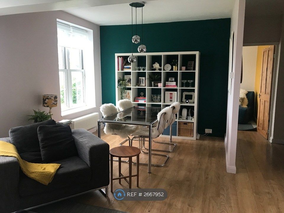 Property photo 1 of 35 Large Living/Dining Room