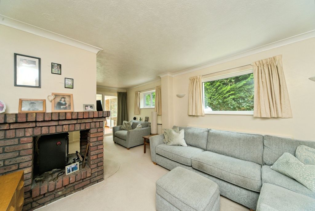 Property photo 2 of 15 Photo