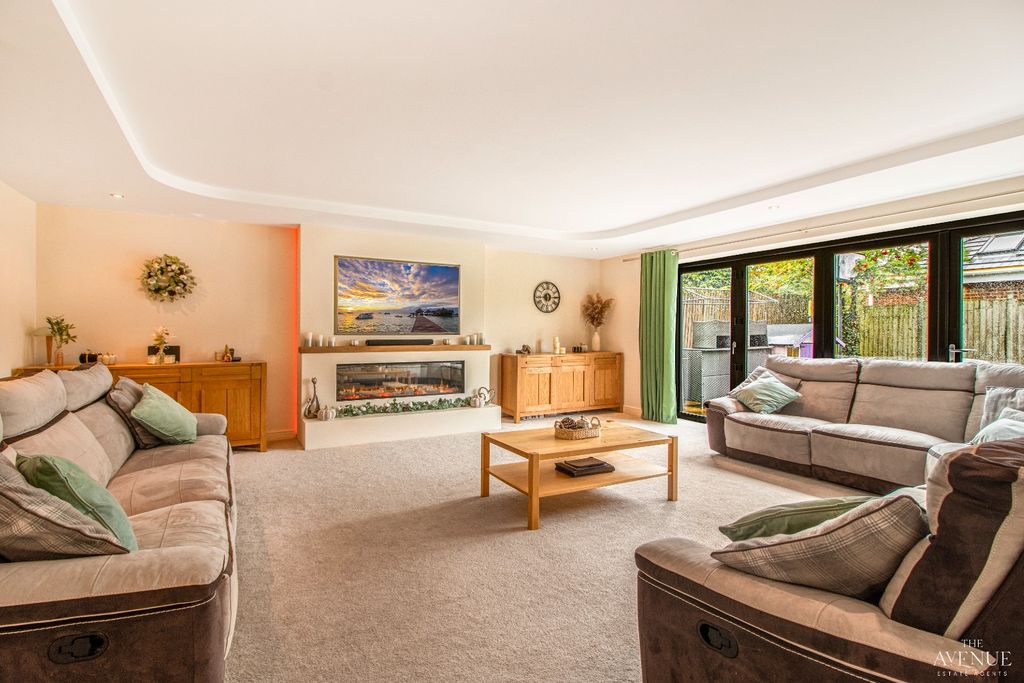 Property photo 2 of 36 4533415