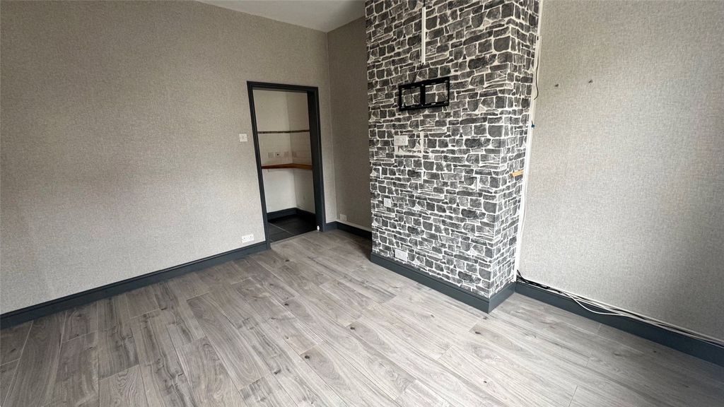 Property photo 2 of 13 Picture No. 02