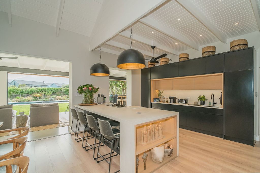 Property photo 3 of 37 Fh1741502