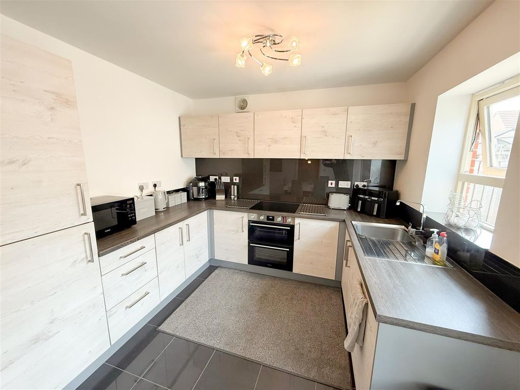 Property photo 3 of 16 Open Plan Dining Kitchen