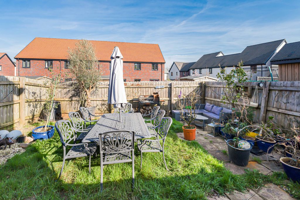 Property photo 2 of 18 10_76421