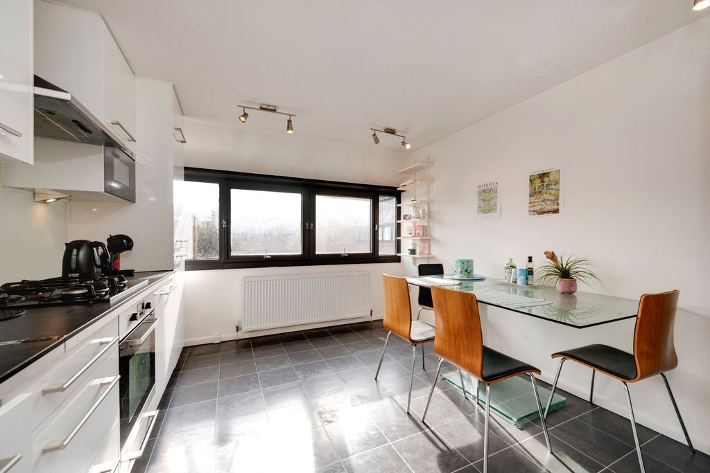 Property photo 2 of 6 Picture No. 03