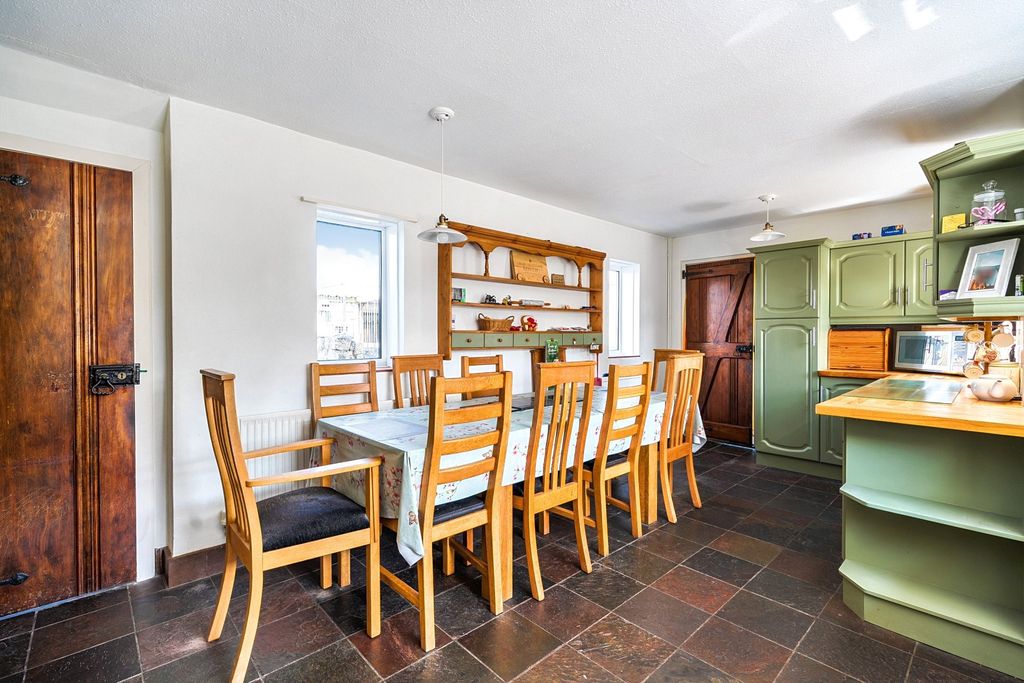 Property photo 3 of 16 Picture No. 03