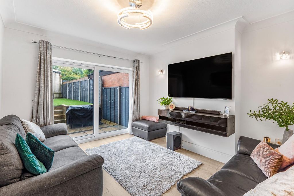 Property photo 3 of 18 3.Jpg