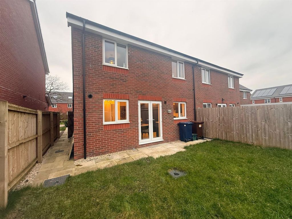 Property photo 3 of 14 7Afff18d-4d6A-44Af-A42c-Ab7Aaea4d8Bc.Jpeg