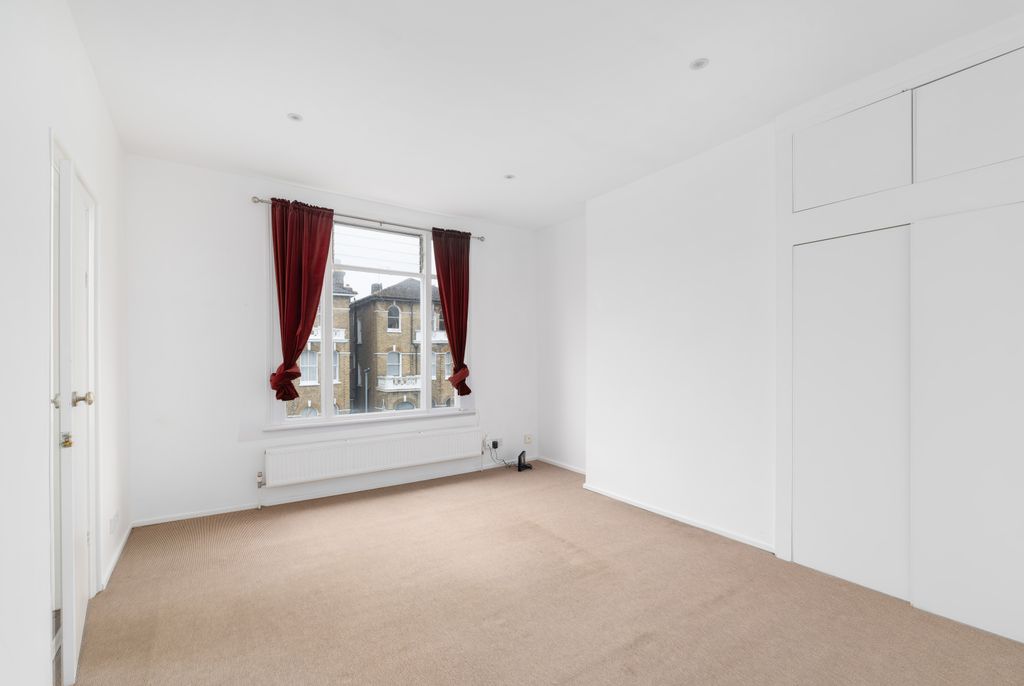 Property photo 2 of 7