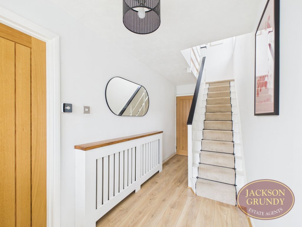 Property photo 2 of 12 Hazeldene Road