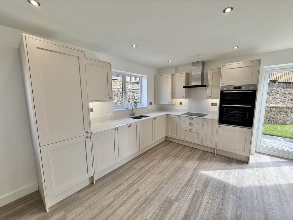 Property photo 2 of 3 6A Orchard Croft - Kitchen 1