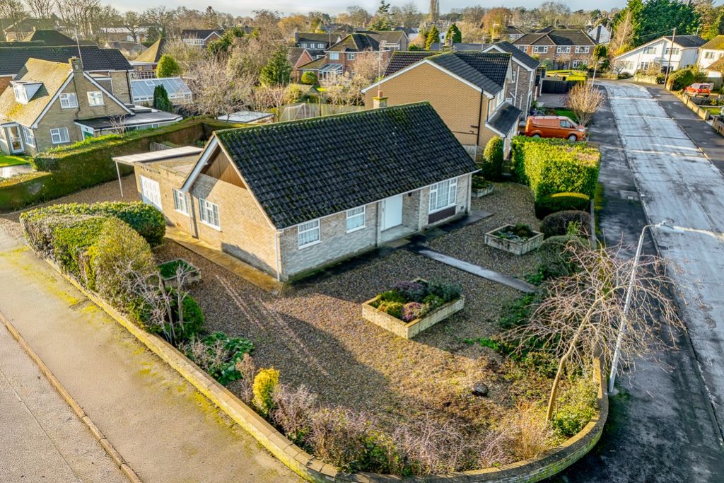 Property photo 1 of 28 4 Grange Court (Spalding)-1