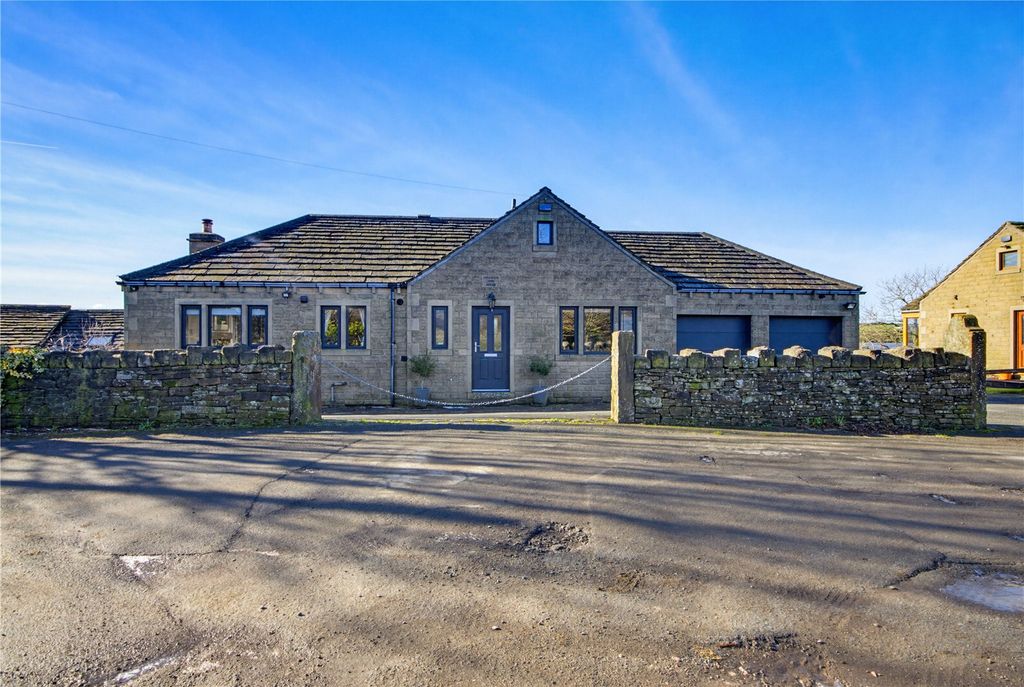 Property photo 2 of 31 Outside Front