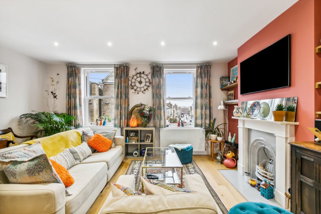 Property photo 1 of 16