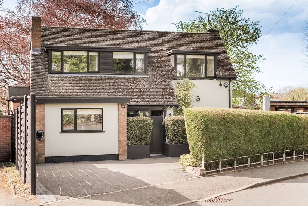 Property photo 3 of 49