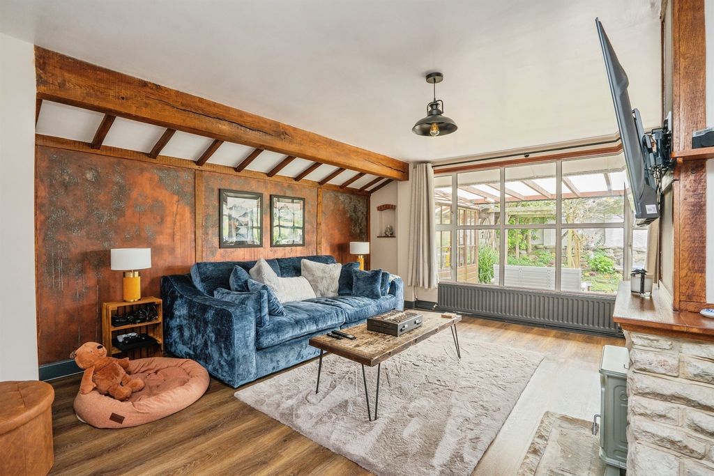 Property photo 2 of 24