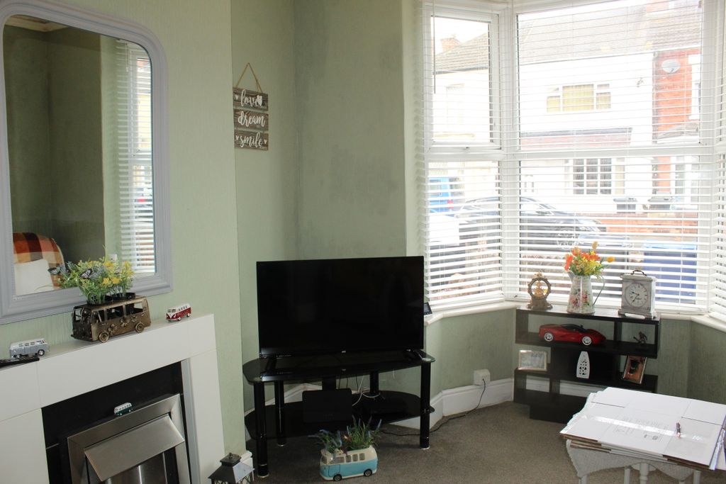 Property photo 2 of 7