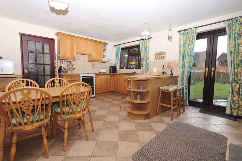 Property photo 2 of 32 Dining Kitchen