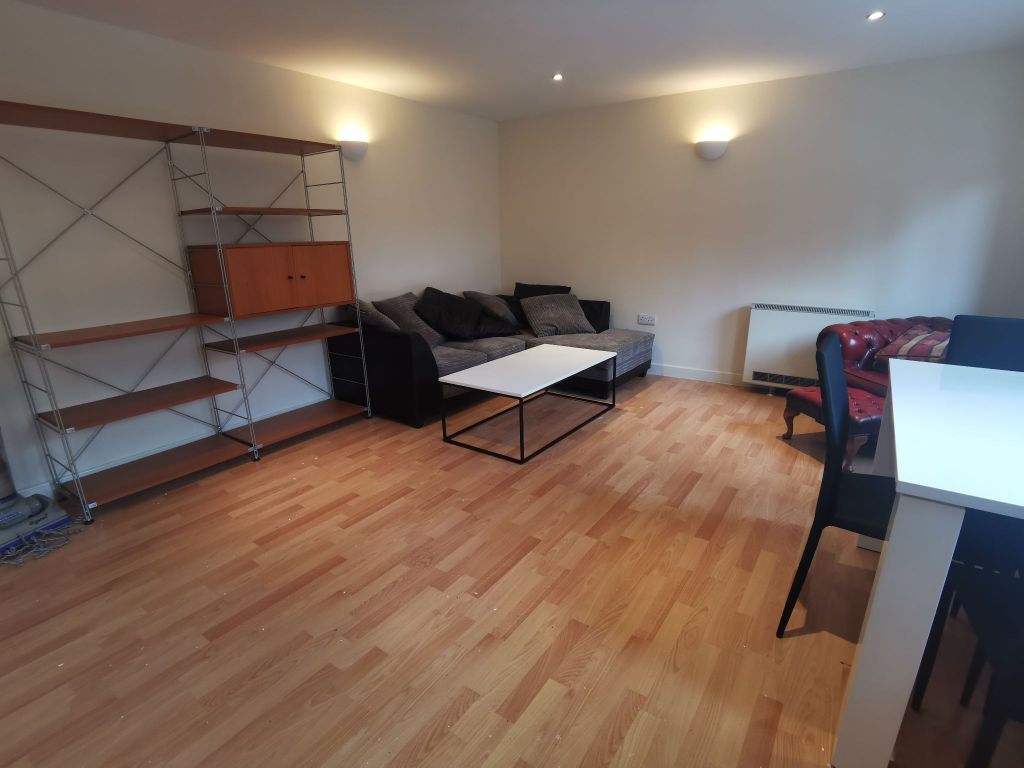 Property photo 3 of 10 Lounge