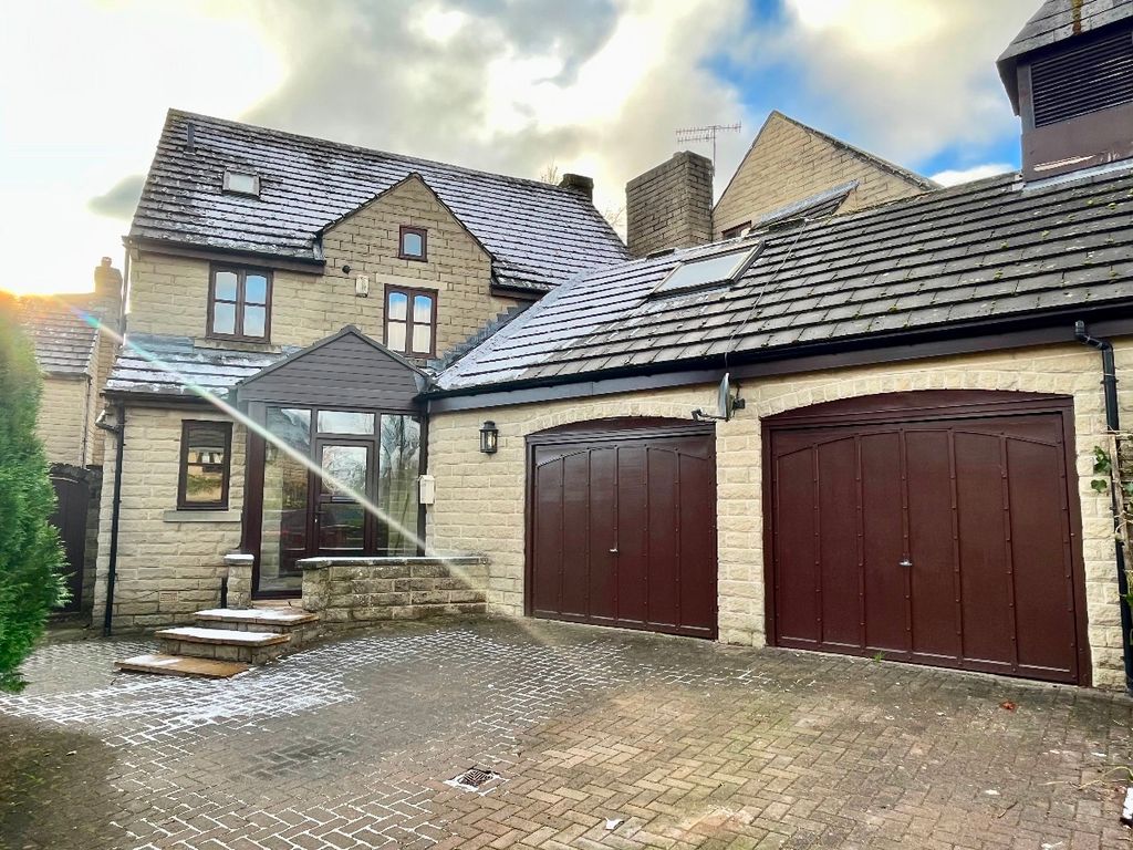 Property photo 1 of 34