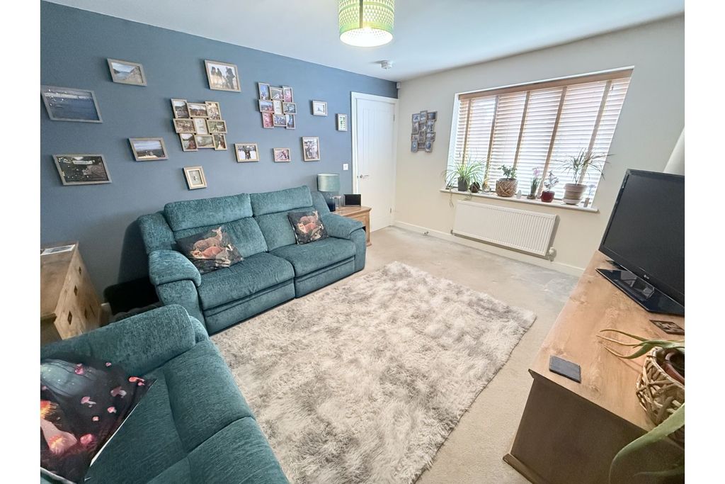 Property photo 3 of 16