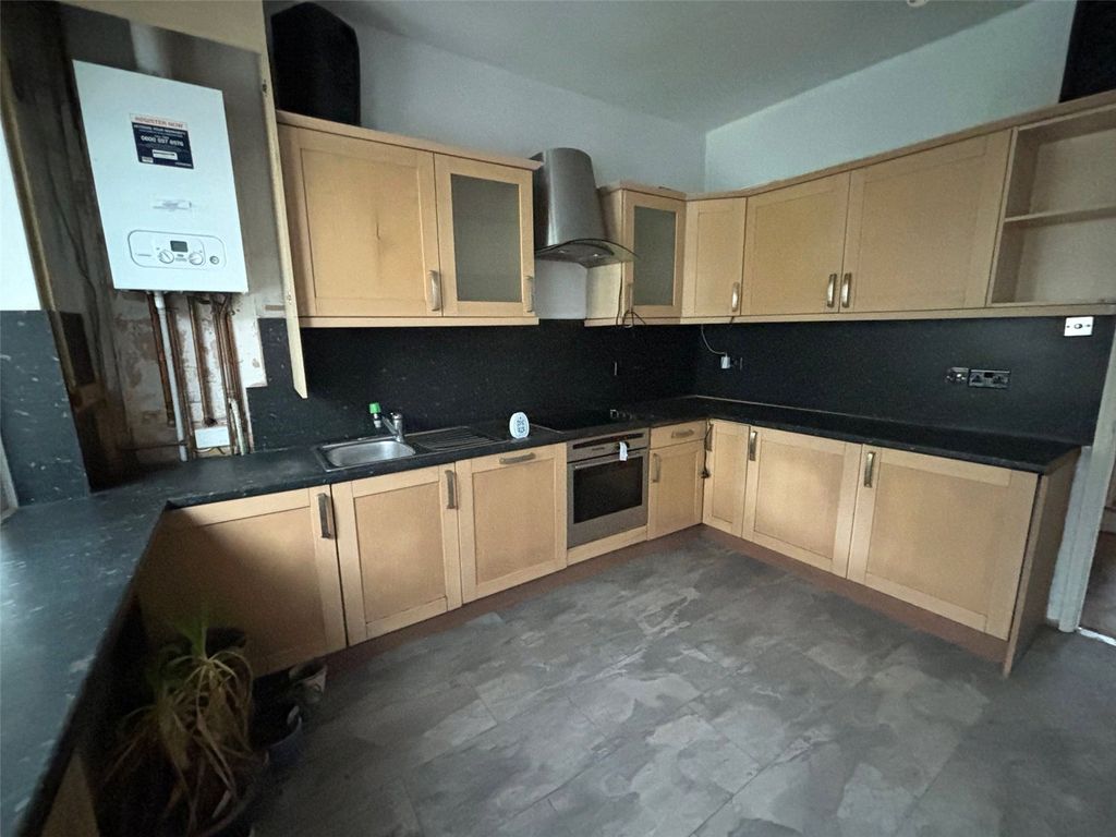 Property photo 2 of 4 Kitchen