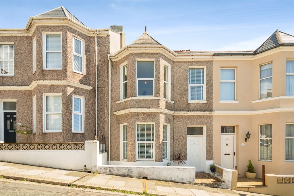 Property photo 1 of 17