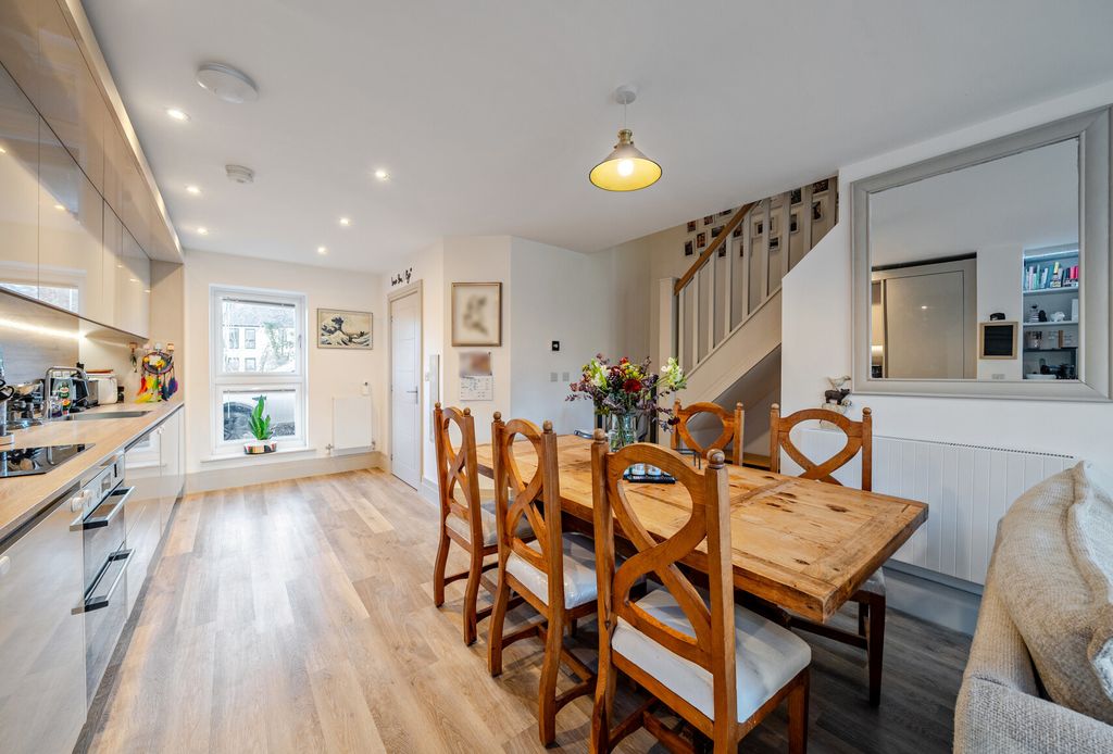 Property photo 2 of 12 1388123-16-69396A...