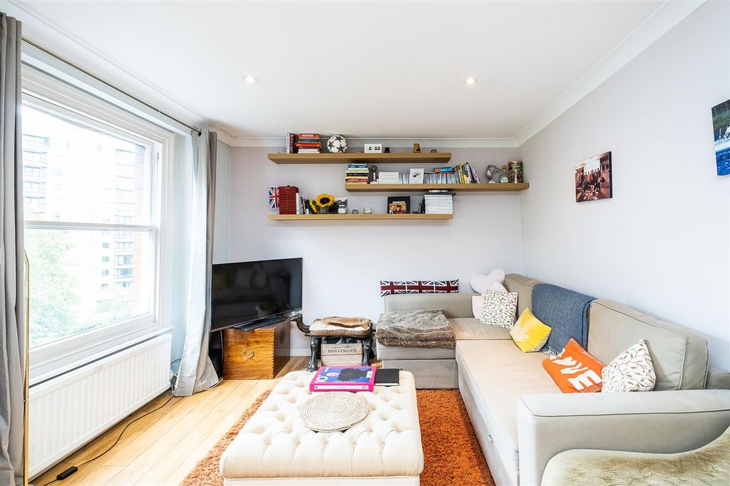 Property photo 2 of 17 Living Space_19-Courtfield-Road_2.Jpg
