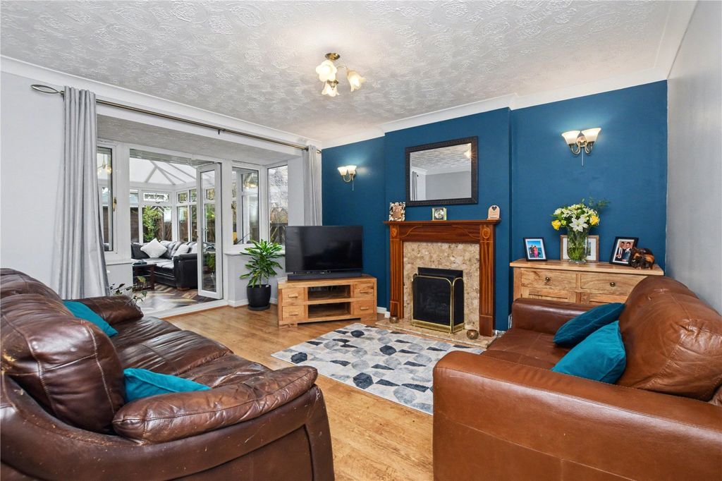 Property photo 2 of 23 Picture No. 20