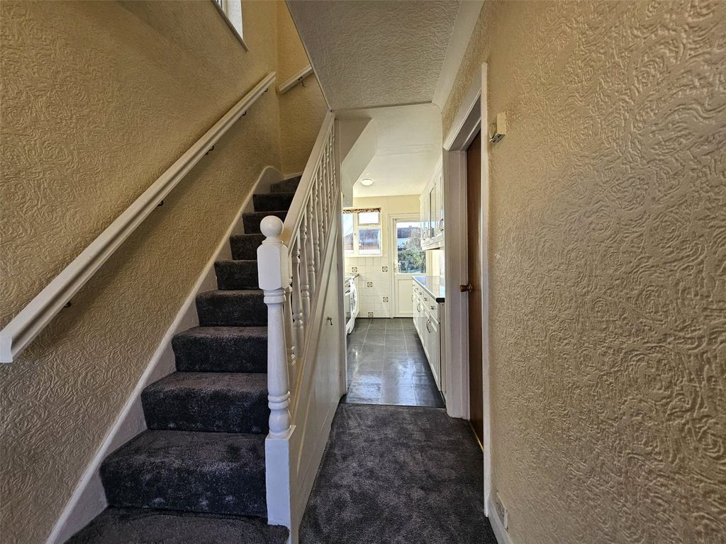 Property photo 2 of 12 Entrance