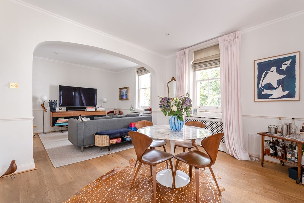 Property photo 2 of 14 Reception