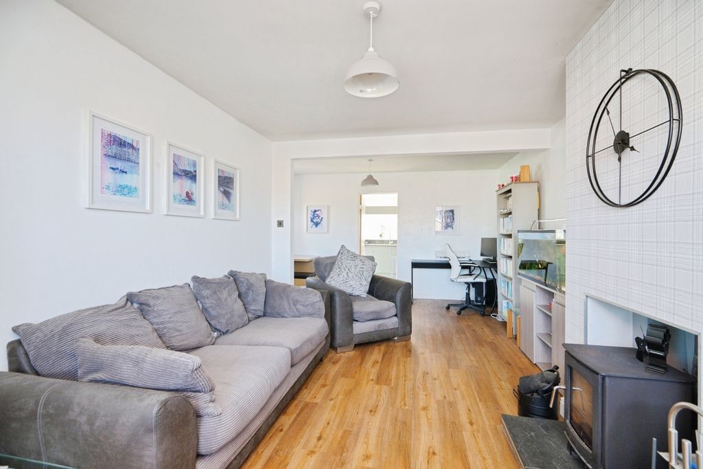 Property photo 3 of 16 Pbox-Img.Jpg