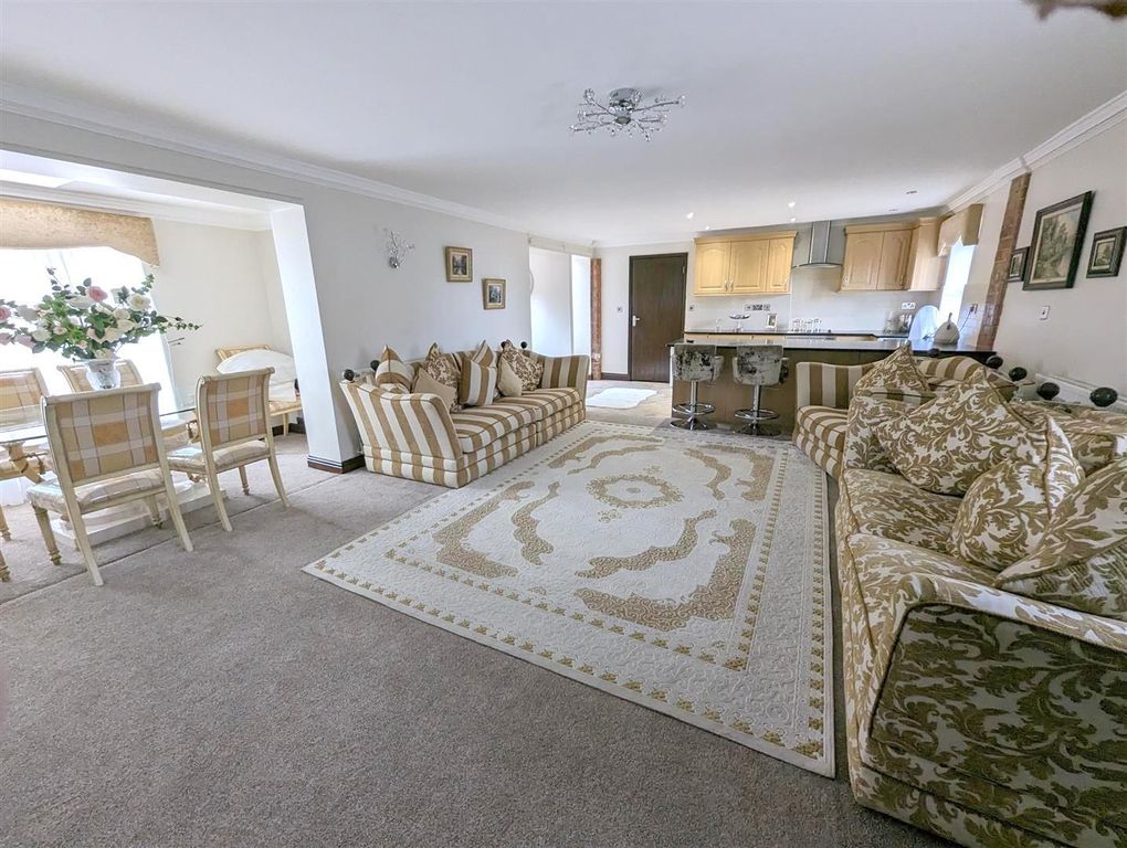Property photo 2 of 13 Lounge/Dining Room