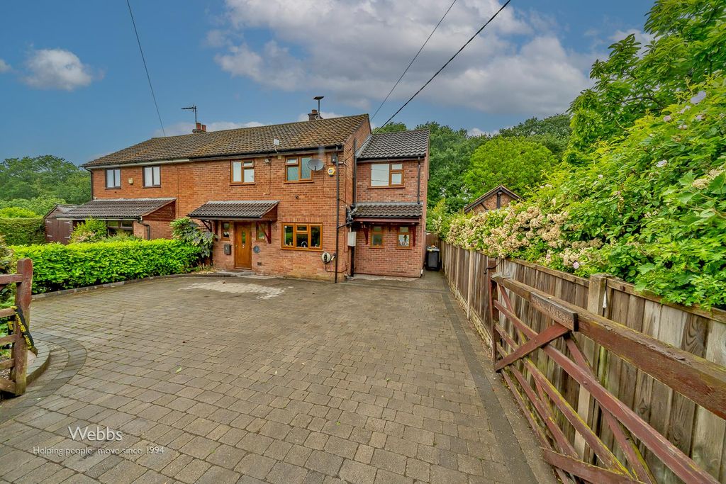 Property photo 1 of 27 Â© Webbs Estate Agents Â© (131 Of 116).Jpg