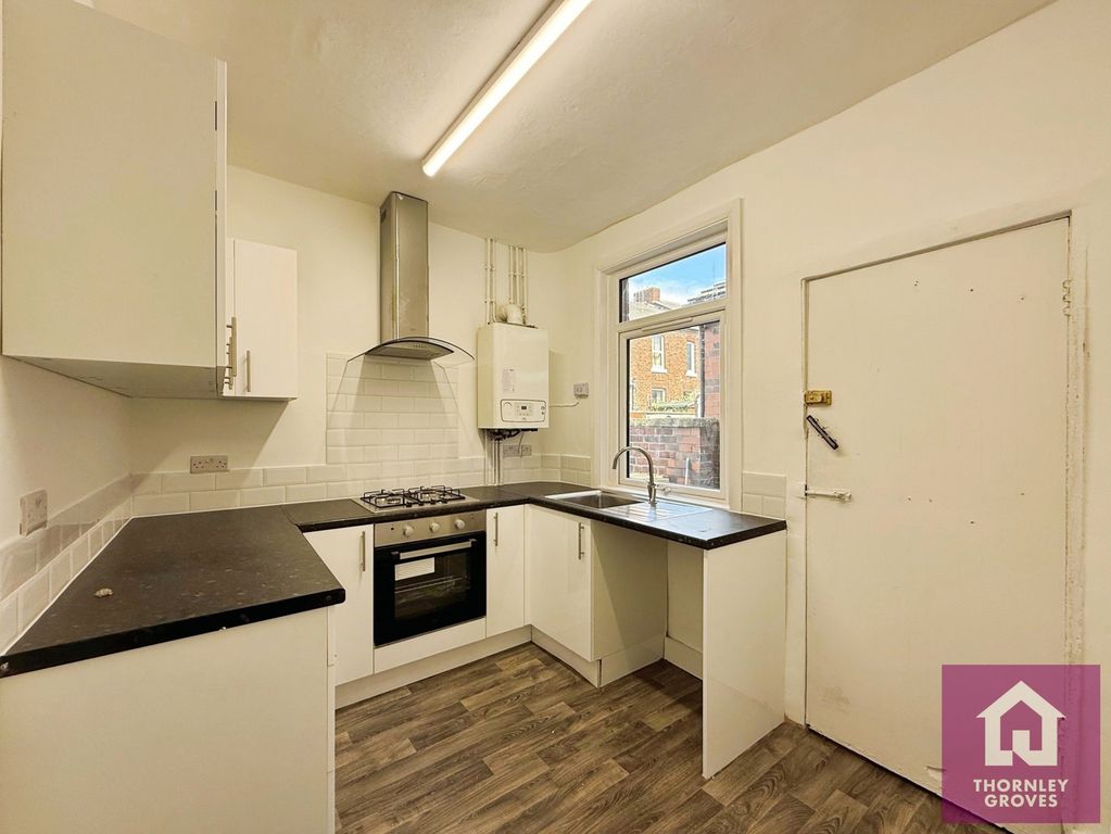 Property photo 3 of 10 Pbox-Img.Jpg