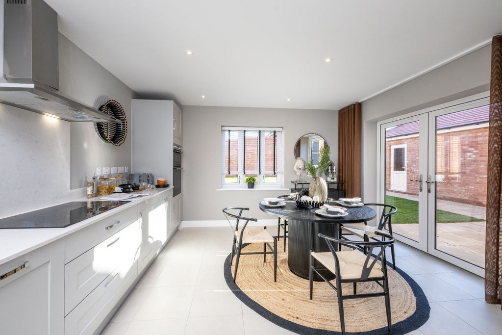 Property photo 2 of 12 6204821