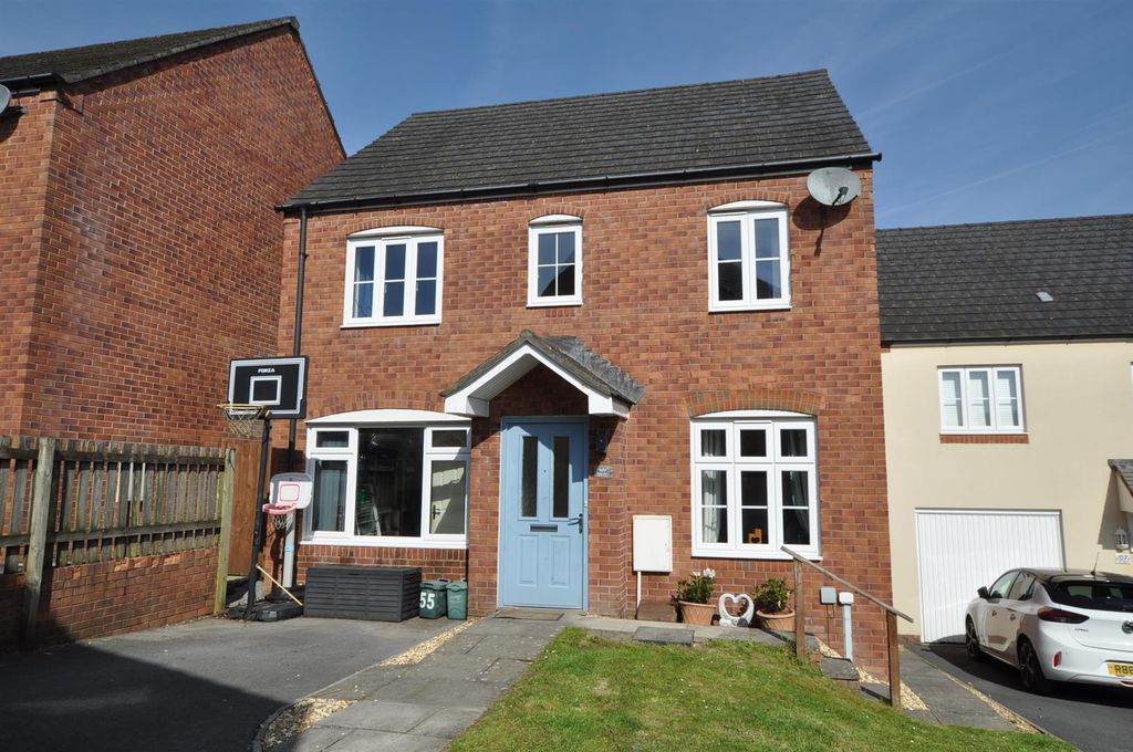 Property photo 1 of 25