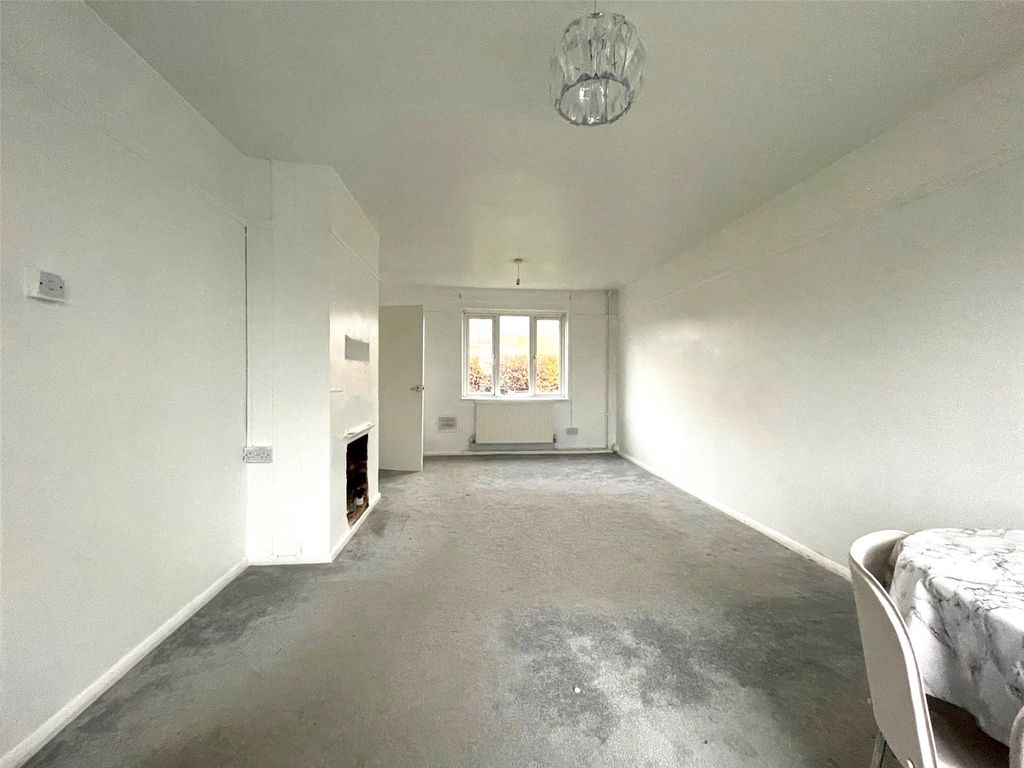 Property photo 2 of 9 Picture No. 10