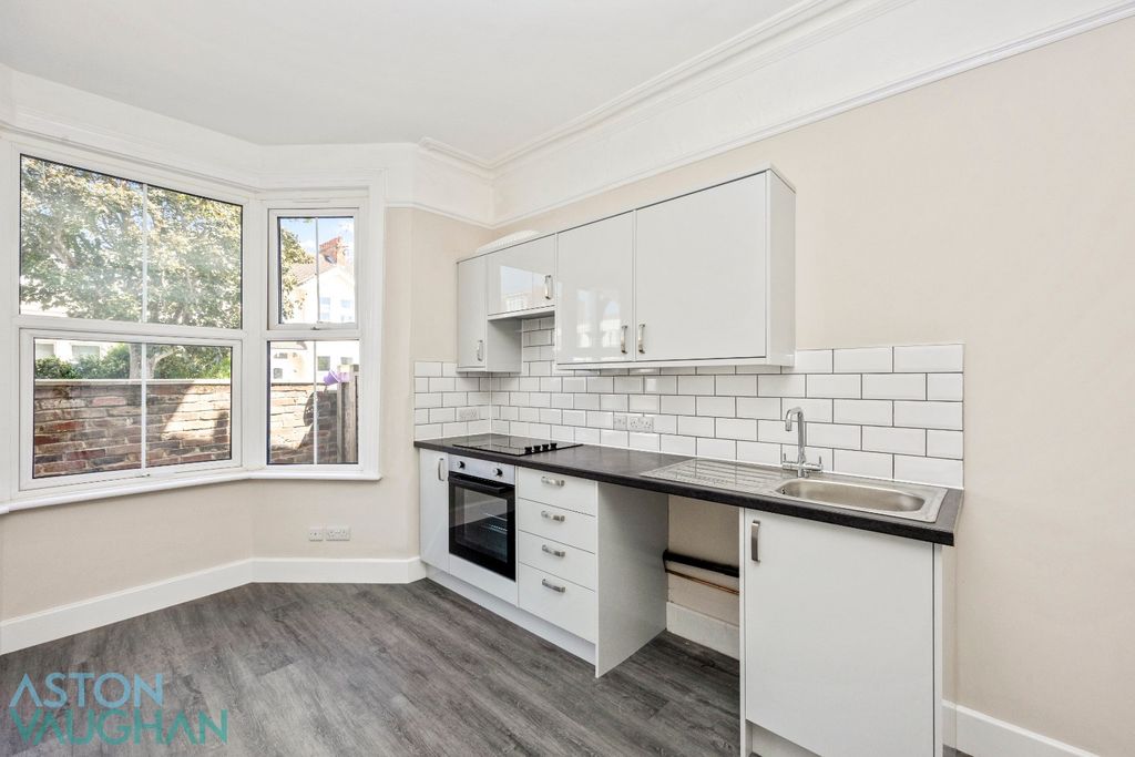 Property photo 3 of 8 4603272